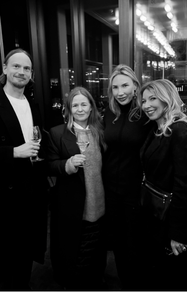 Konstguiden firade vårnumret med mingel ovanför stan