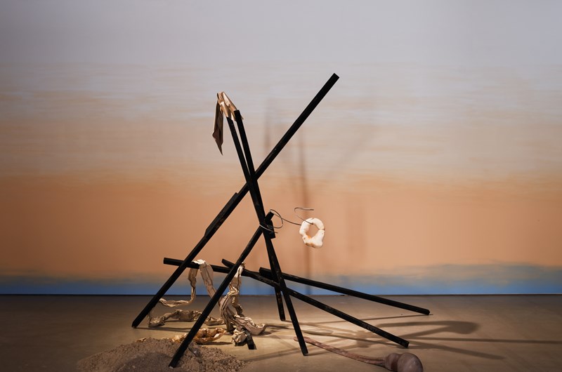Åsa Cederqvist, The Cabinet, 2010–2025  Installationsvy "Det som bar mig", Bonniers Konsthall, 2025. Foto: Jean-Baptiste Béranger