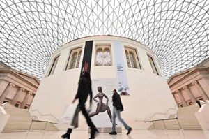 British Museum sparkar anställd efter att föremål försvunnit från samling