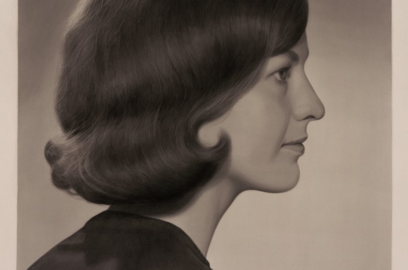 Gunnel Wåhlstrand, Mother Profile, 2009. Tusch på papper, 188,5 x 137,5 cm. Foto: Björn Larsson, Magasin III Museum for Contepmorary Art