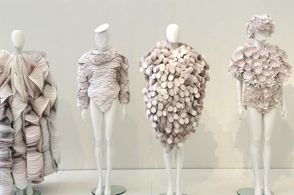 Bea Szenfeld - Haute Papier