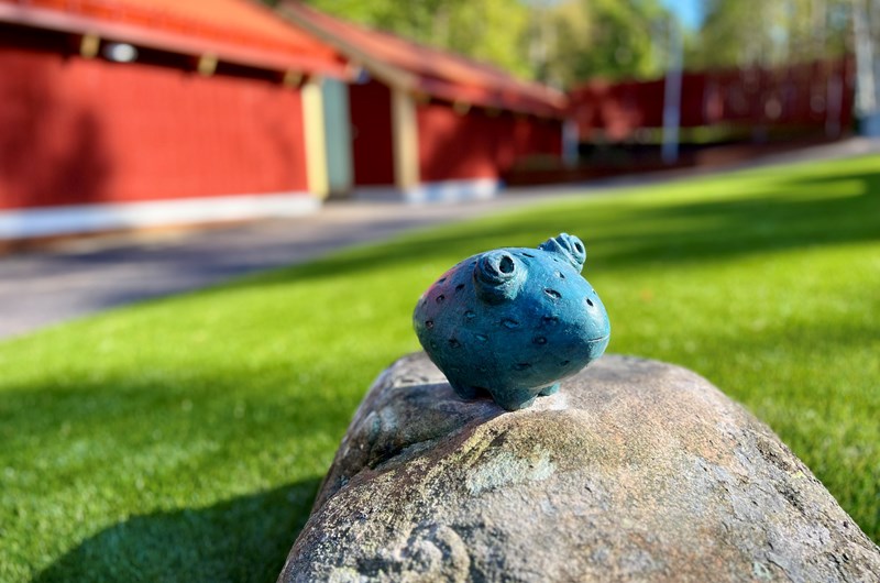 Fiskgrodan, brons. Hallernas förskola, Stenungsund