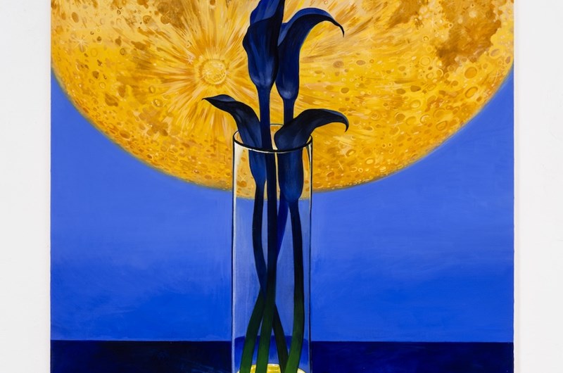 Sally J Han, ”Calla Lilies against the golden moon”. Foto: Jason Mandella / Belenius, Stockholm.