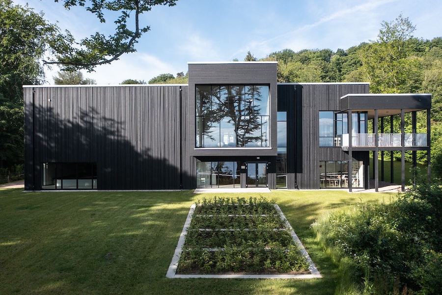 Ravinen Kulturhus grundat av Ulla och Gustav Kraitz.