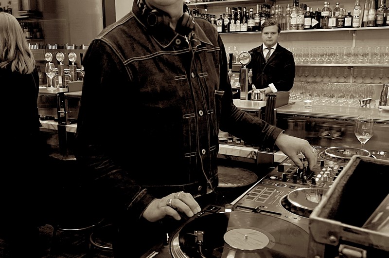 Henrik Rex Jakobsson, kvällens DJ 