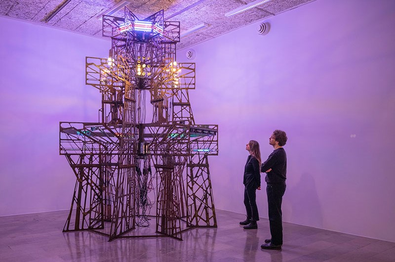 Lee Bul, Aubade V, 2019.  Installationsbild, Stenahallen, Foto: Hossein Sehatlou