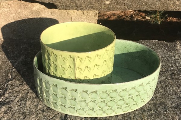 Eva Skarbäck, keramik och Camilla Skorup, textil