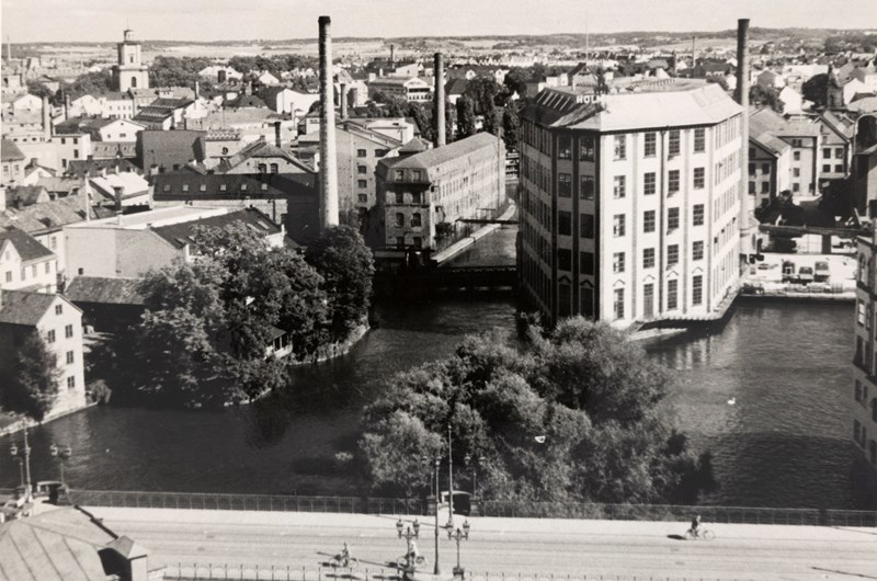 Strykjärnet och omgivande bebyggelse år 1950. Foto från Norrköpings stadsarkiv. 