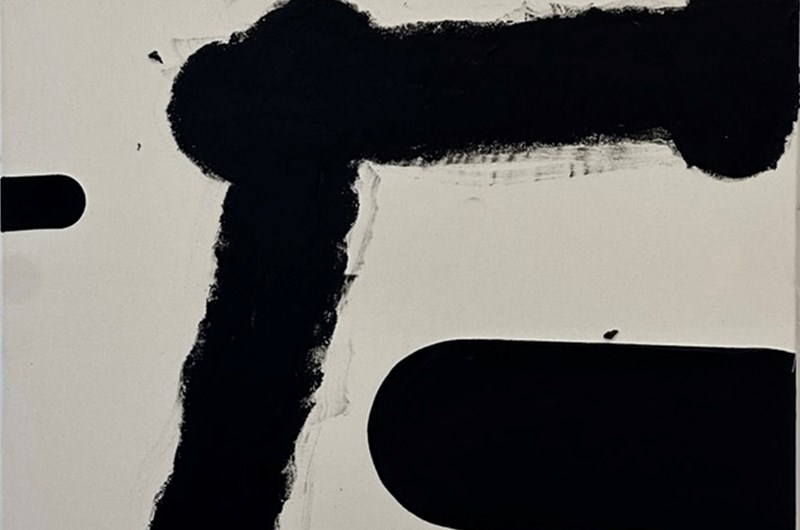 Torbjörn Johansson. svarta stråk #4 kol, lim på duk, 120 x 109 cm 2024