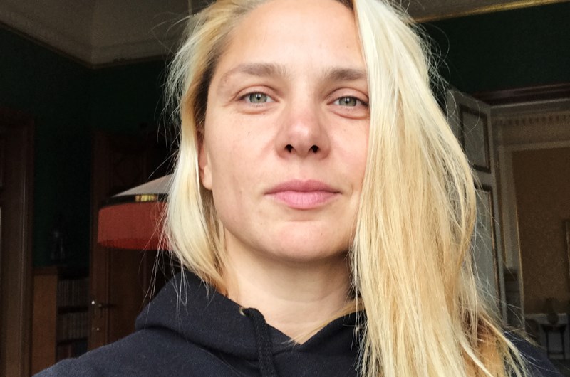 Éva Mag
