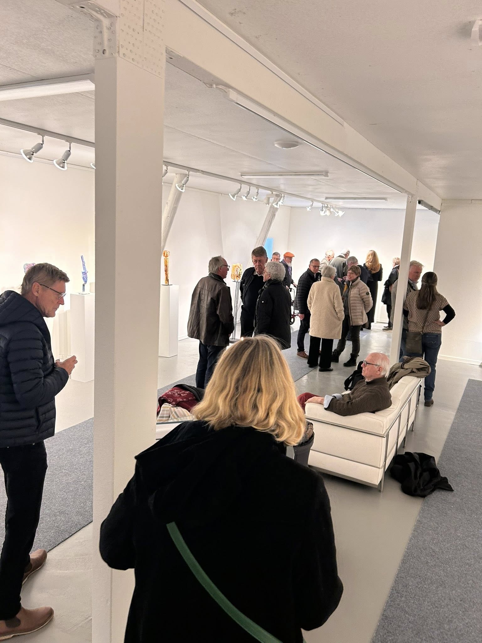 /media/rcejl5br/bjare-konsthall-inne.jpg