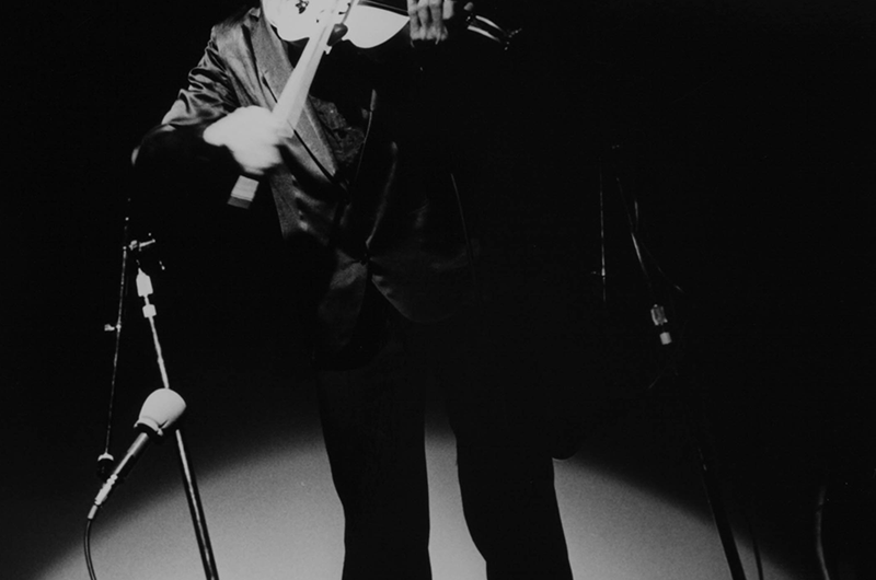 Laurie Anderson, New Music America, 1979, performance; The Kitchen, New York, NYC foto: Anzi