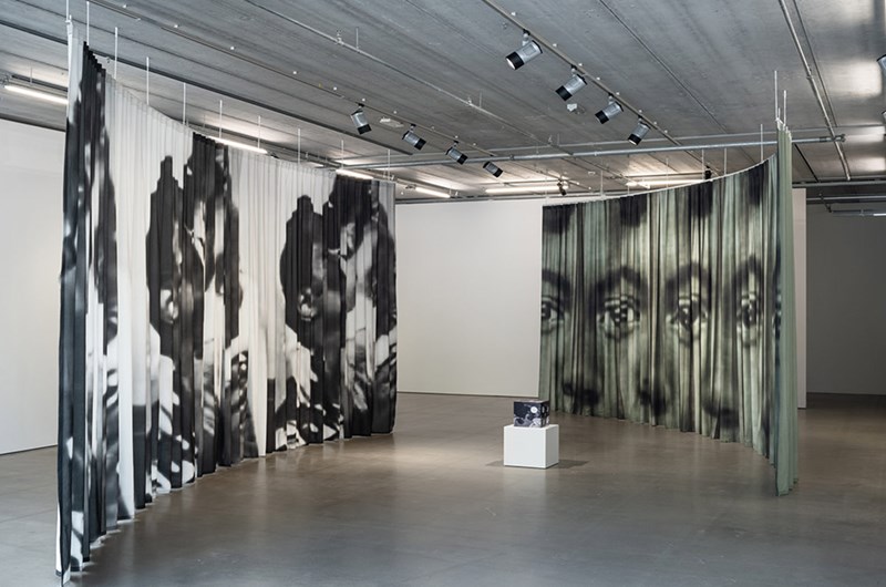 Frida Orupabo, On Lies, Secrets and Silence, 2024. Installationsvy, Bonniers Konsthall. Foto: Jean-Baptiste Béranger